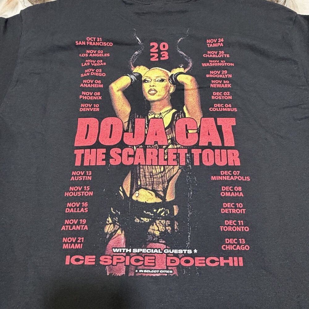 Official Doja Cat "The Scarlet Tour" Spider Graphic T-Shirt Size M - Picture 7 of 9